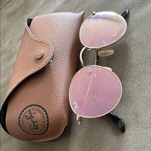 Ray-Ban Round Sunglasses with Pink Lenses